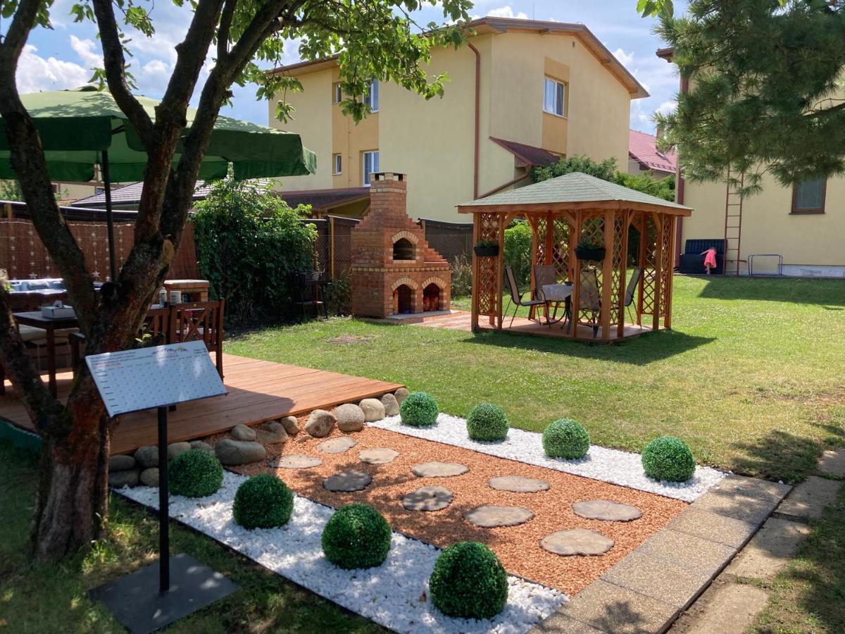Villa Laura ลิฟตอฟสกีมิคูลาช ภายนอก รูปภาพ