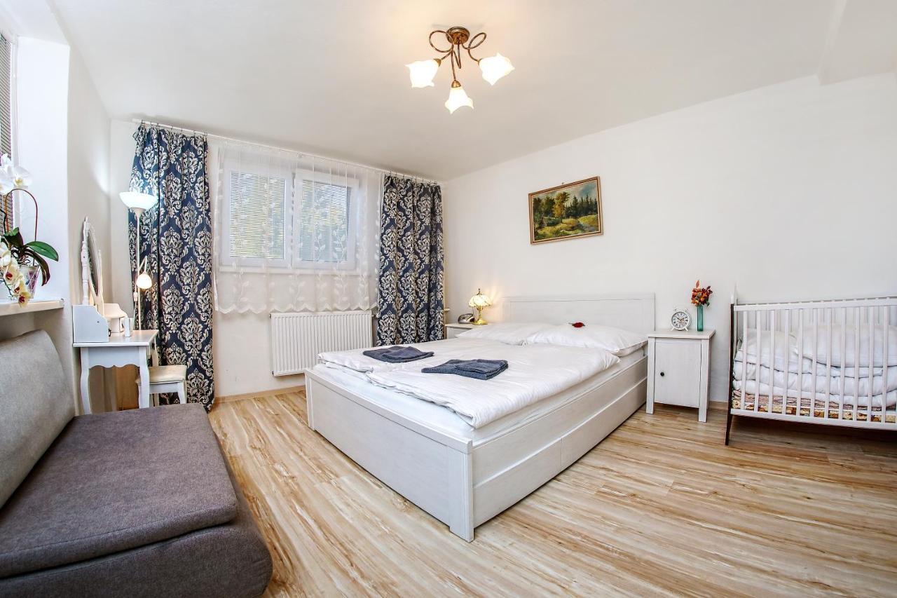 Villa Laura ลิฟตอฟสกีมิคูลาช ภายนอก รูปภาพ
