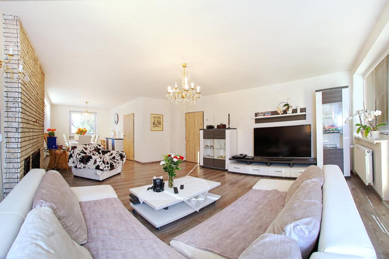 Villa Laura ลิฟตอฟสกีมิคูลาช ภายนอก รูปภาพ