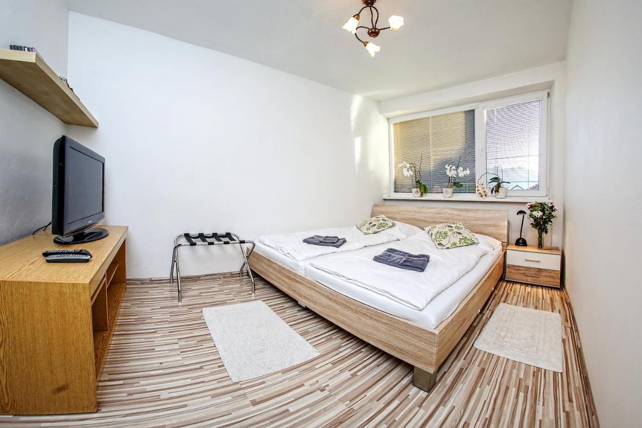 Villa Laura ลิฟตอฟสกีมิคูลาช ภายนอก รูปภาพ